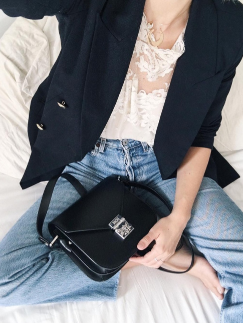 Top ultra fminin + blazer masculin = le bon mix