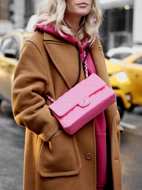 Pour ou contre le sac Chanel rose Barbie ?
