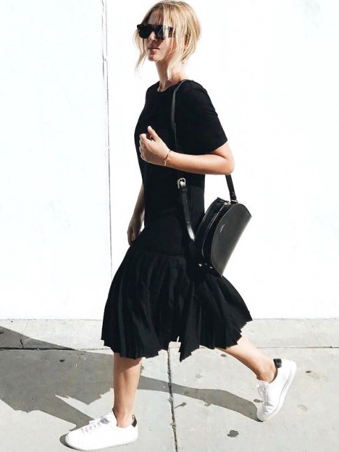 Oui  la robe taille basse longueur midi !