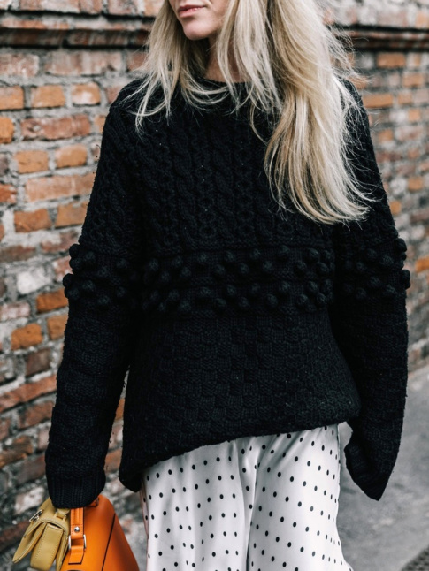 Plus le pull-over est pais, plus la jupe peut se faire fluide et lgre