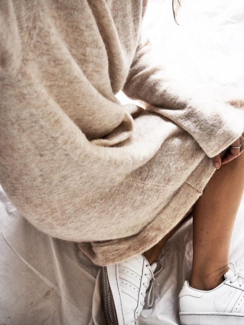Entre cosyness et dtails sportswear, ce look douillet a tout bon !