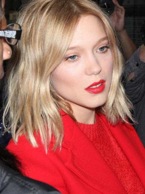 Pour ou contre le total look rouge ?