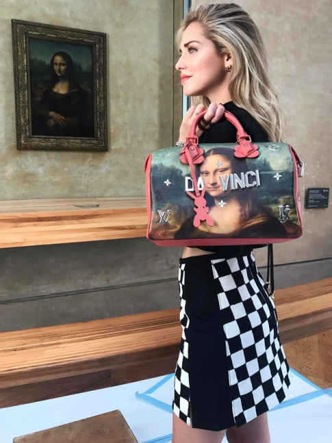 Il n'aura pas fallu attendre longtemps pour voir Chiara Ferragni adopter le dernier sac Louis Vuitton...