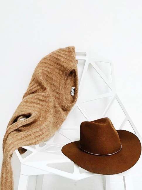 Blanc + camel + marron = le bon mix