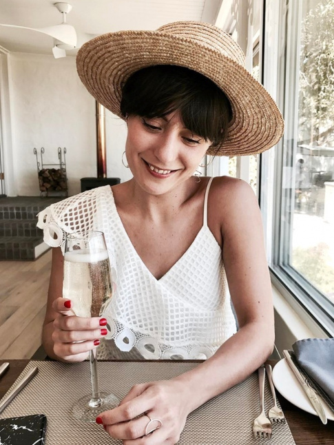 Entre asymtrie primesautire et blancheur immacule, cette petite robe a tout bon !