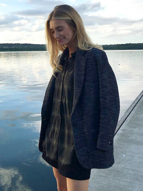 Rien de tel qu'un blazer masculin pour rchauffer une tenue estivale !
