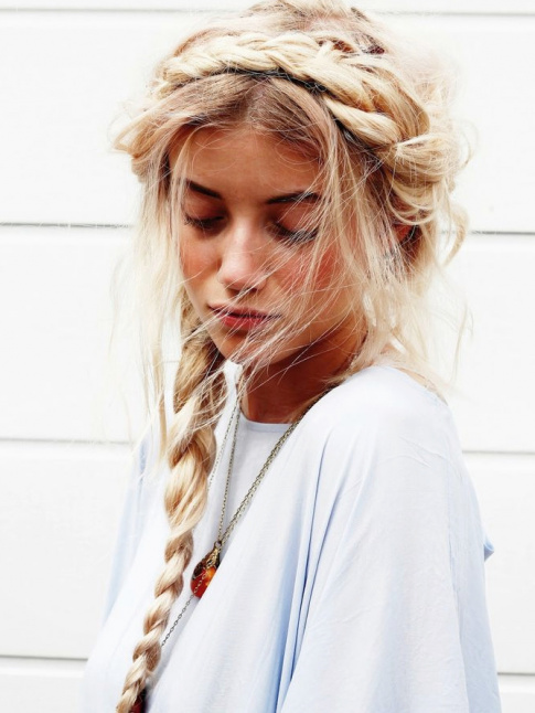 On aime quand la couronne de tresses se fait dsinvolte !