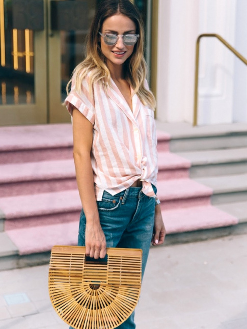 Chemise  rayures roses et blanches + no panier en osier = le bon mix
