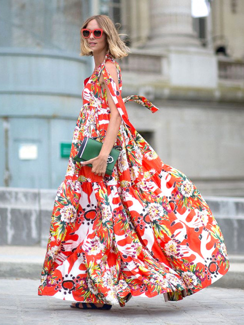 Mlant ampleur gnreuse et imprims faussement consensuels, cette maxi robe a tout bon !