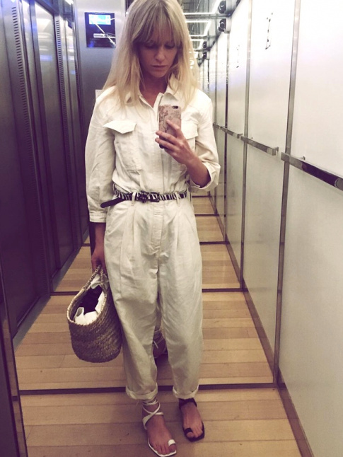 La fine ceinture imprime, la meilleure allie des combinaisons esprit 