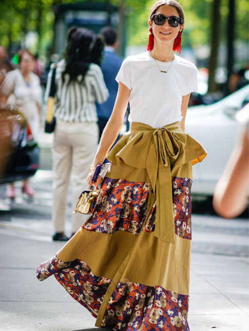 Le tee-shirt blanc permet toutes les extravagances !