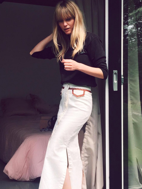 Mlant dgaine seventies et simplicit intemporelle, cette jeune femme a tout bon !