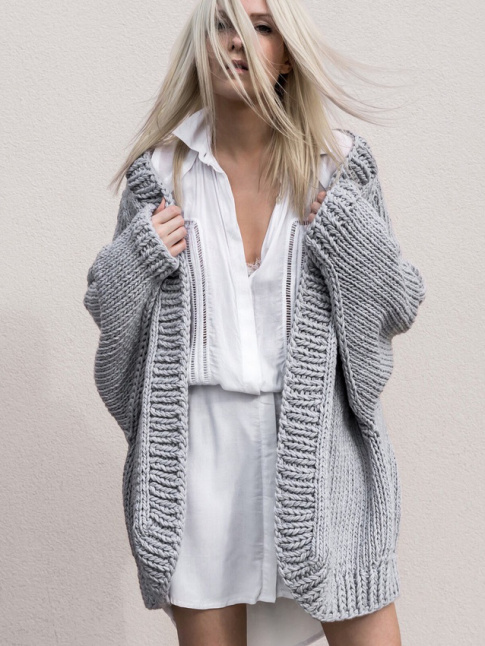 Rien de tel qu'un pais gilet pour rchauffer une diaphane robe chemise !