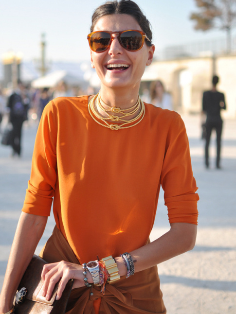 Or + orange + marron clair = le bon mix
