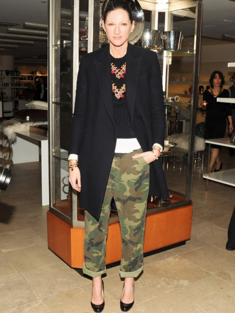 Rien de tel qu'un pantalon camouflage pour twister une tenue de soire !