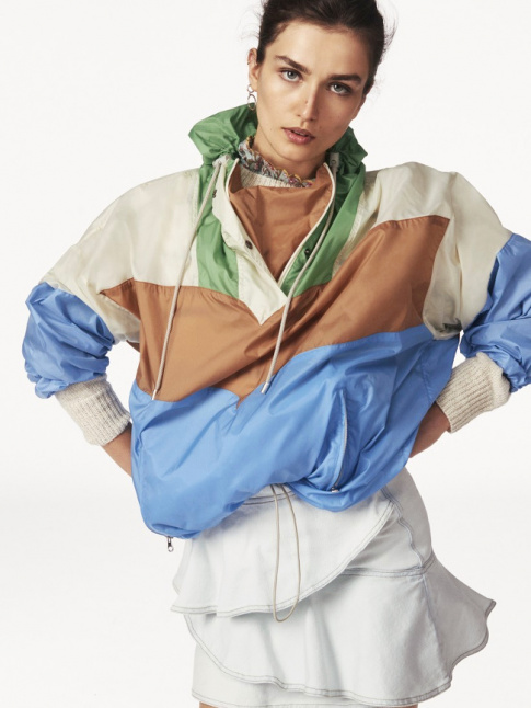 Isabel Marant offre une dgaine parisienne au 