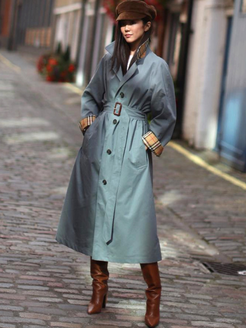 Mlant dgaine faussement classique et mix insolite de coloris, ce look a tout bon !