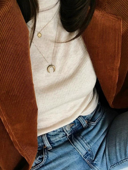 Cet hiver, on n'hsite pas  se lover dans un blazer noisette en velours ctel !