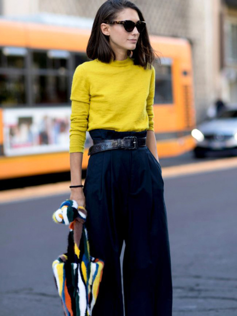 Pantalon large taille haute + trs fin pull color = le bon mix