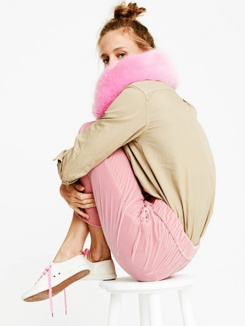 Oui au tlescopage entre glamour girly et style casual !