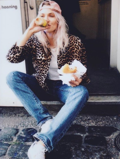 Le lopard sied bien au look casual !