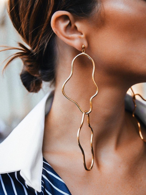 Les boucles d'oreilles oversize se dclinent en mode 