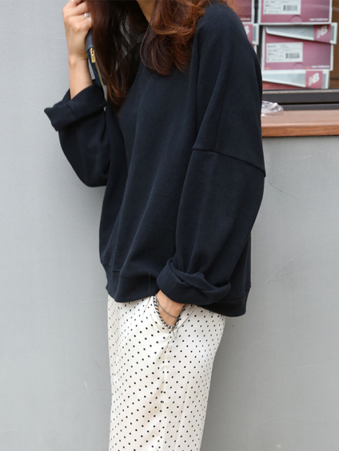 Pantalon  pois discrets + sweat cosy oversize = le bon mix