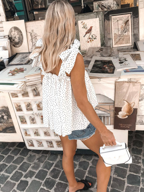 Top ample fronc  pois + short en jean = le bon mix