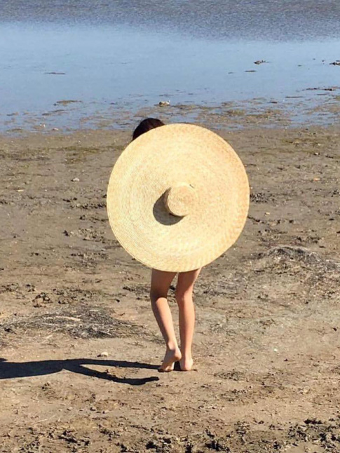 Cette saison, le parasol se dcline en mode accessoire...