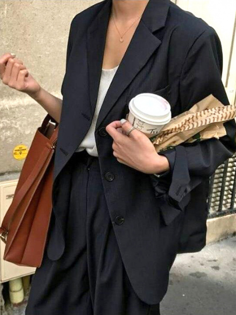 Wanted : un costume masculin un brin large