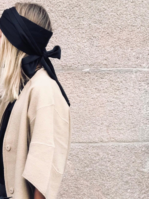 Pour ou contre la ceinture en tissu transforme en head-band ?