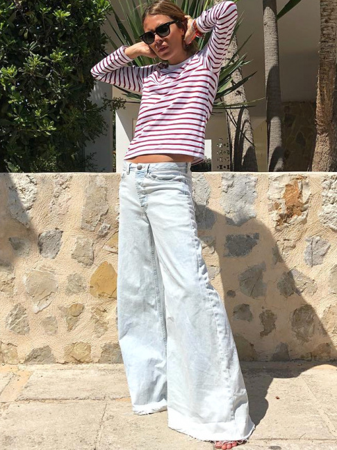 Jean flare ultra large + marinire troite rouge et blanche = le bon mix