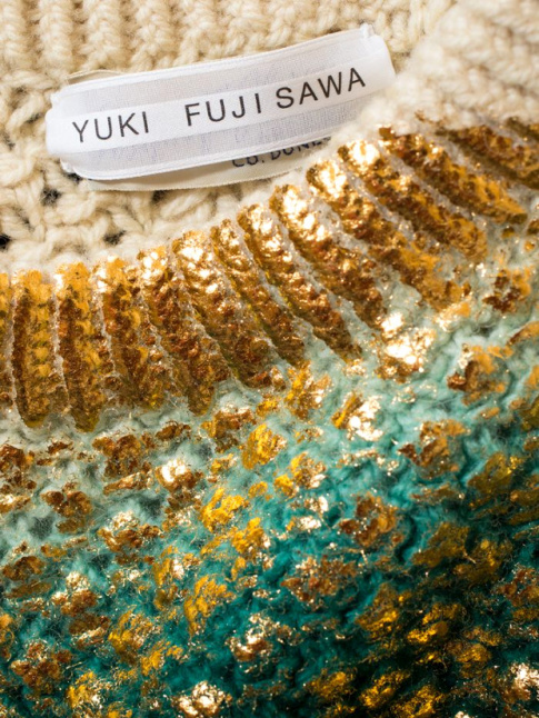 Certains dtails textiles ont des allures d'oeuvre d'art moderne...