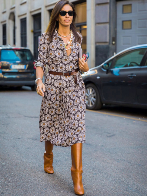 Rien de tel qu'une paire de bottes marron pour rchauffer une robe automnale !