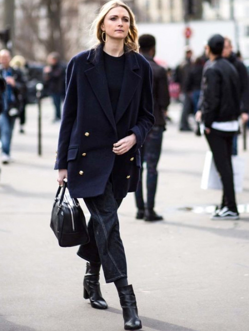 Noir + bleu marine = le bon mix