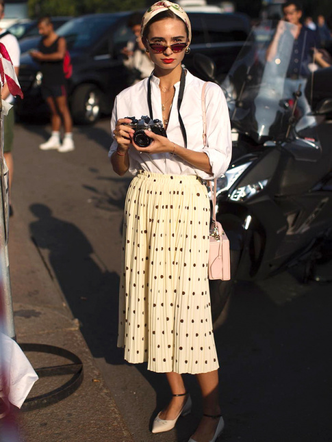 Insrer une pice androgyne au sein d'un look trs fminin est souvent une bonne ide !