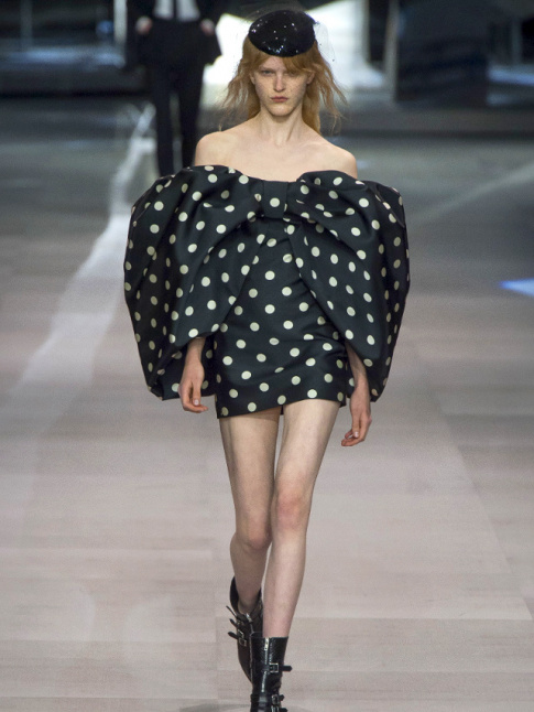 Saint Laurent ? Non, Cline...