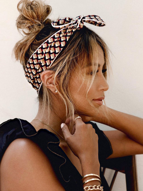 Rien de tel qu'un bandeau graphique pour sophistiquer une coiffure coiffe/dcoiffe !