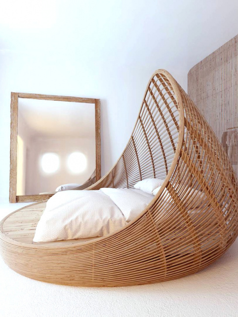 Mlant structures ares et courbes maternelles, ce lit donne envie de s'y lover sans tarder !