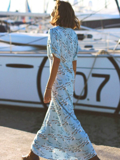 Robe d'inspiration rtro + look naturel = le bon mix