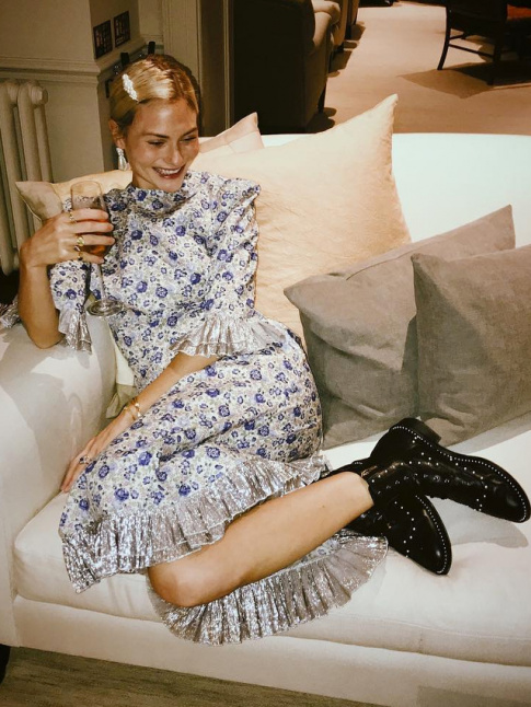 Tlescoper robe girly et boots rock semble toujours aussi efficace !