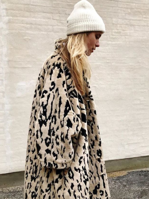 Mlant twist animalier et effluves scandinaves, ce look hivernal a tout bon !