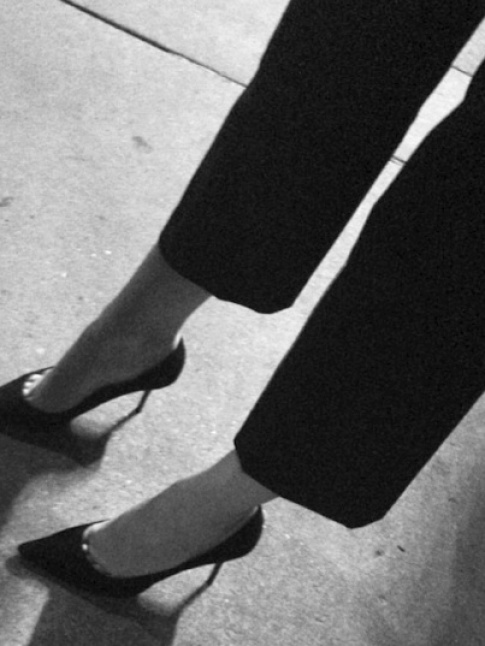 Stilettos + pantalon 7/8 = le bon mix