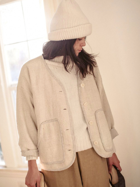 Forme utilitaire + coloris neutres + maille confortable = le bon mix