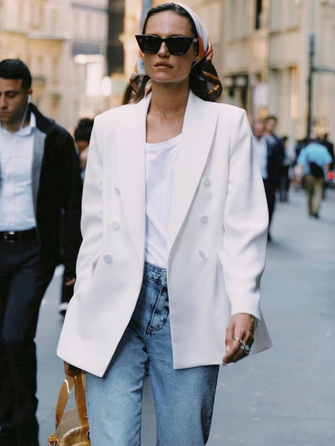 Vtements unisexe + accessoires fminins = le bon mix
