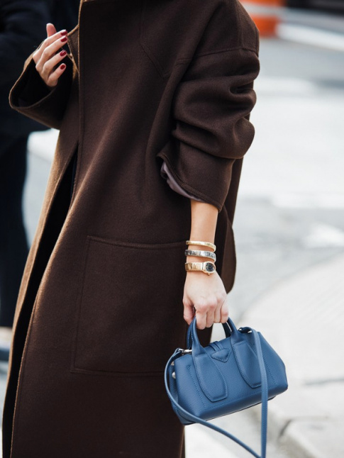 Oui au mix marron/bleu ptrole !