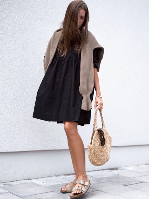Mlant souvenirs estivaux et lainage prvoyant, ce look a tout bon !