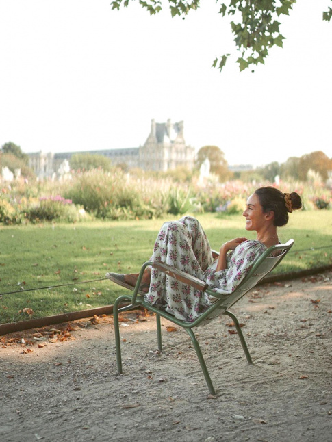Wanted : s'asseoir sur l'un des fauteuils lgrement penchs du Jardin des Tuileries et regarder le temps passer...