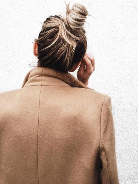 Rien de tel qu'un balayage dor pour illuminer une tenue !