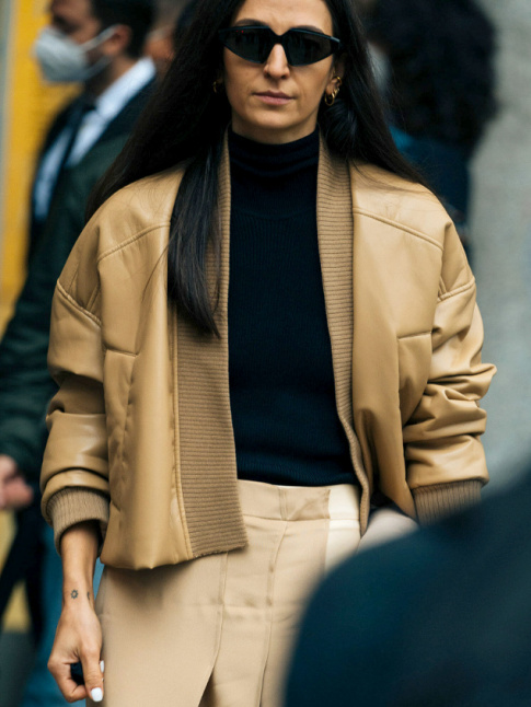 Col chle en bord cte + blouson court un brin ample = le bon mix